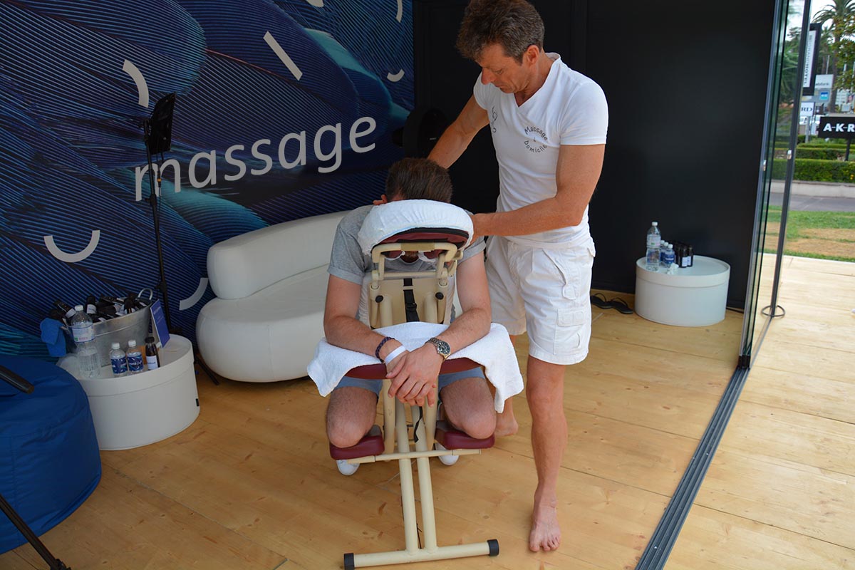 Massage sur chaise évènementiel à Cannes